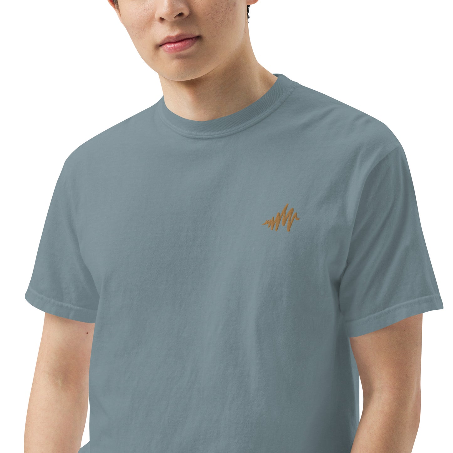 Waves | Men’s garment-dyed heavyweight t-shirt