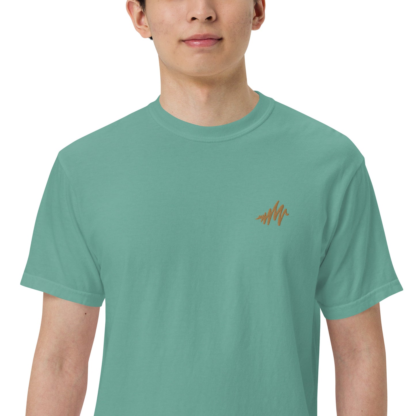 Waves | Men’s garment-dyed heavyweight t-shirt