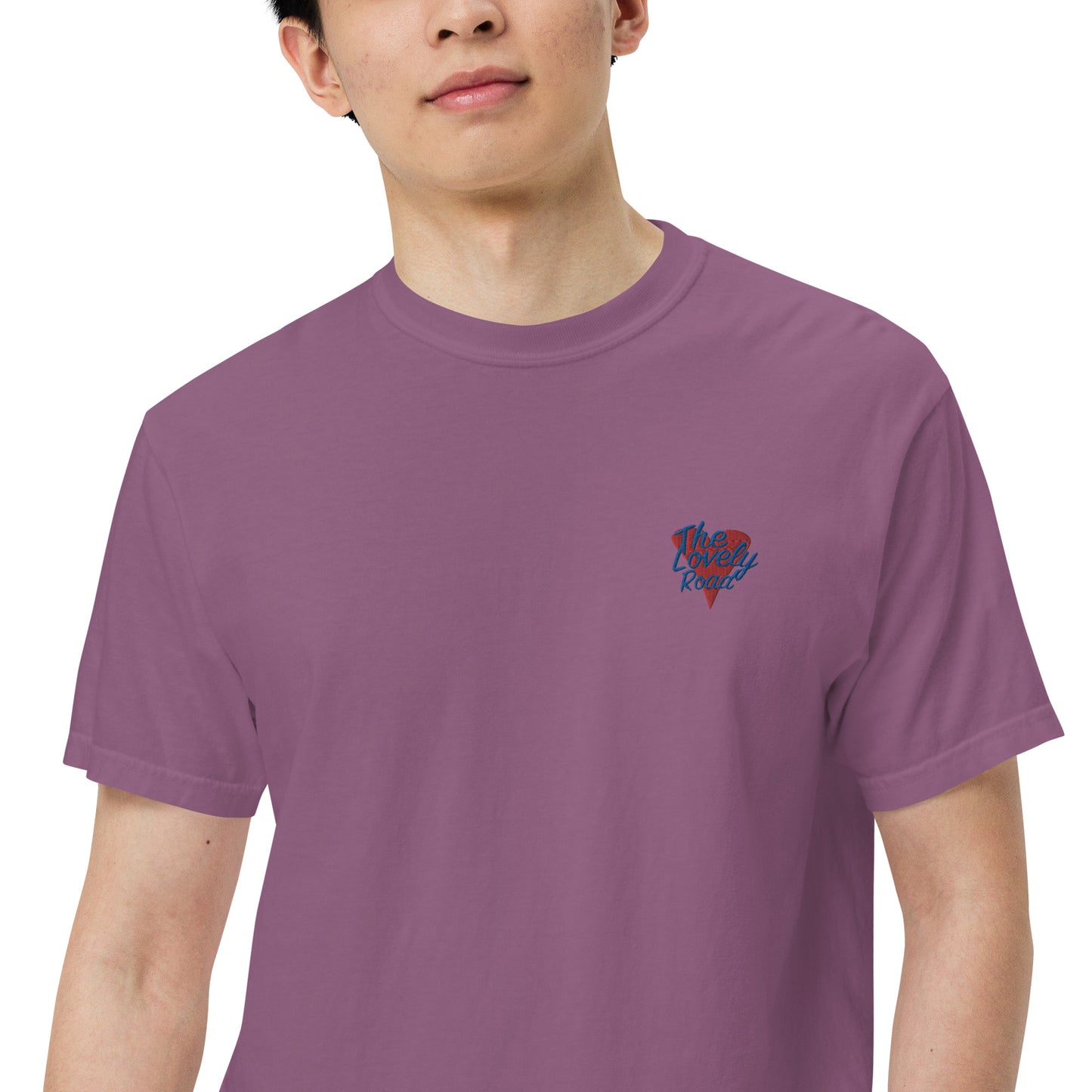 The Lovely Road | Embroidered t-shirt