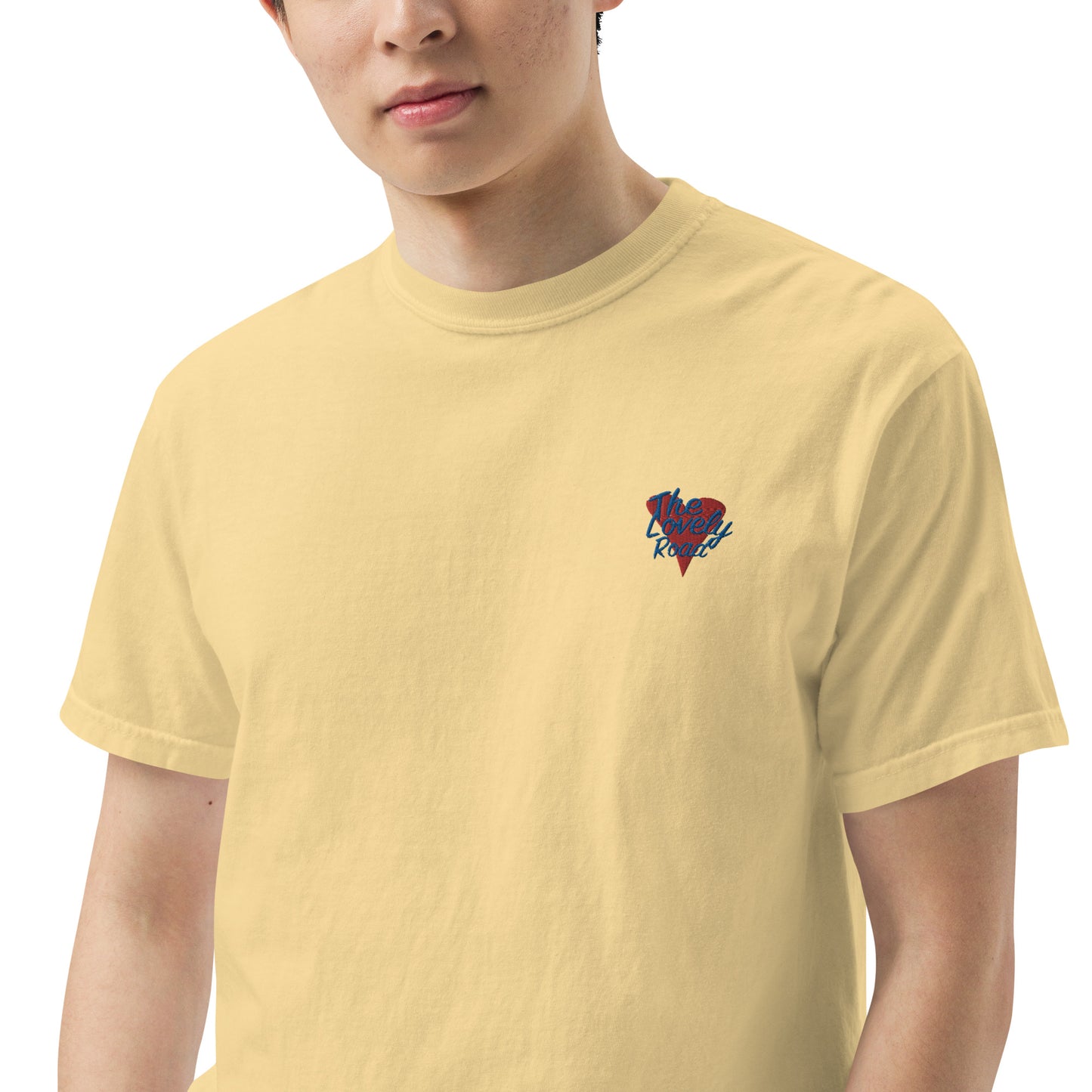 The Lovely Road | Embroidered t-shirt