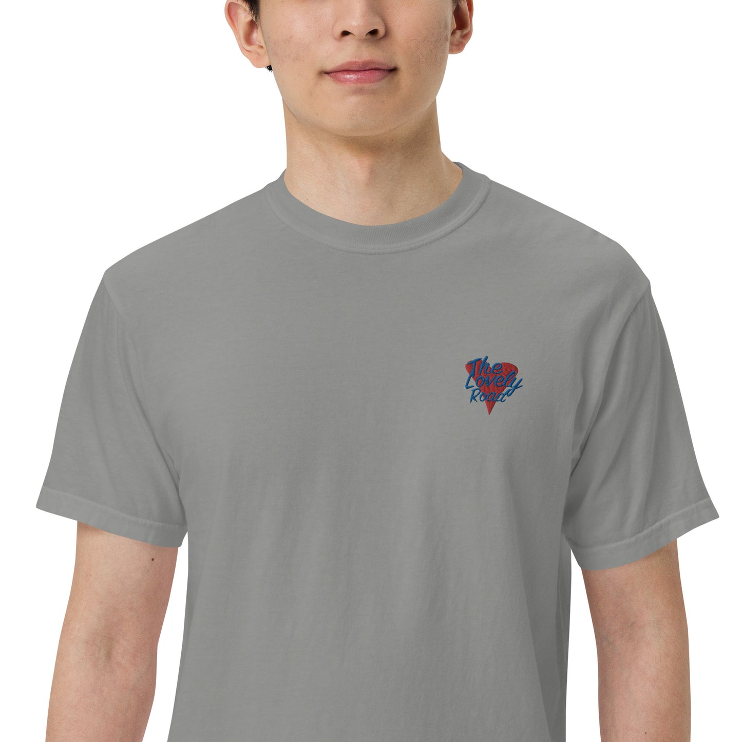 The Lovely Road | Embroidered t-shirt