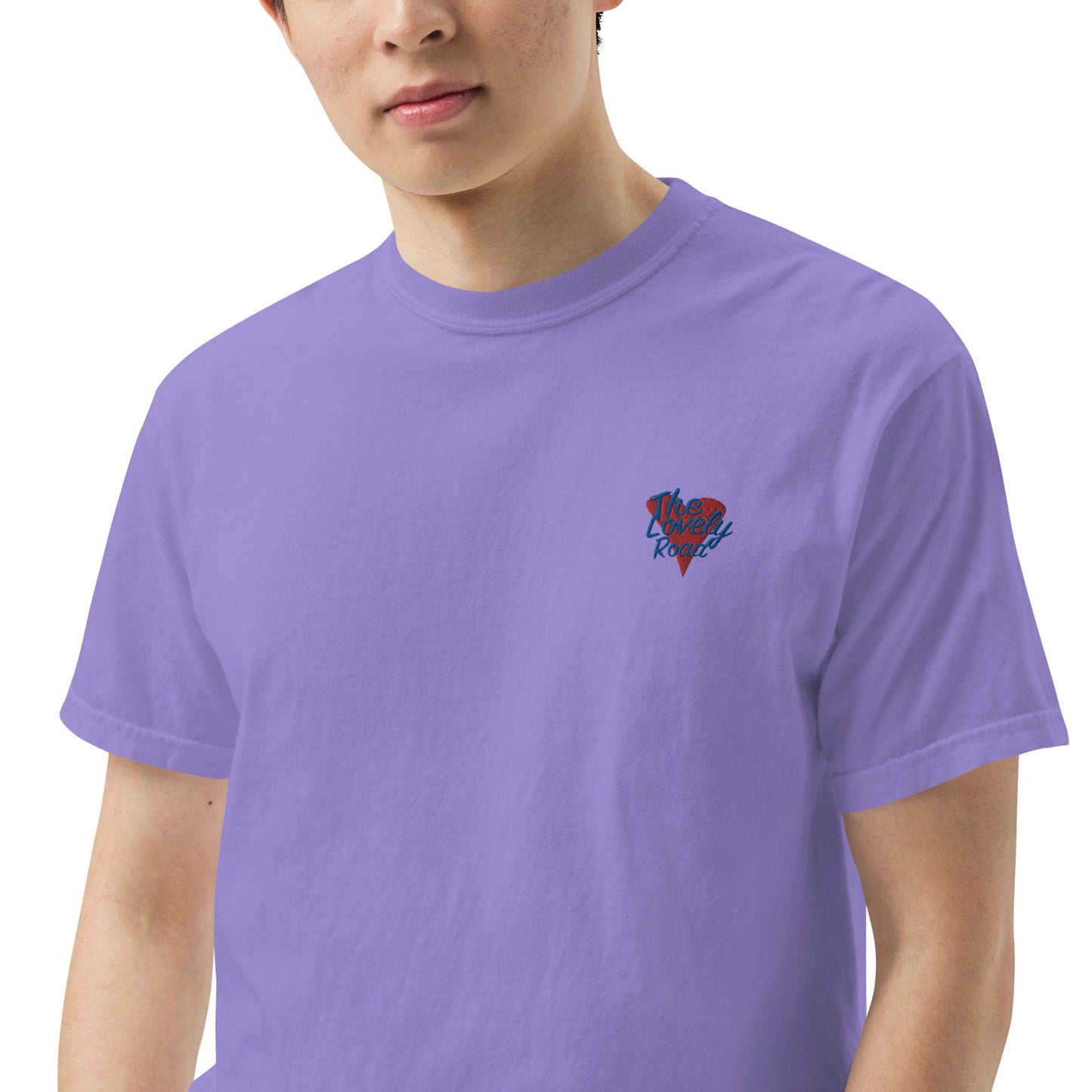 The Lovely Road | Embroidered t-shirt