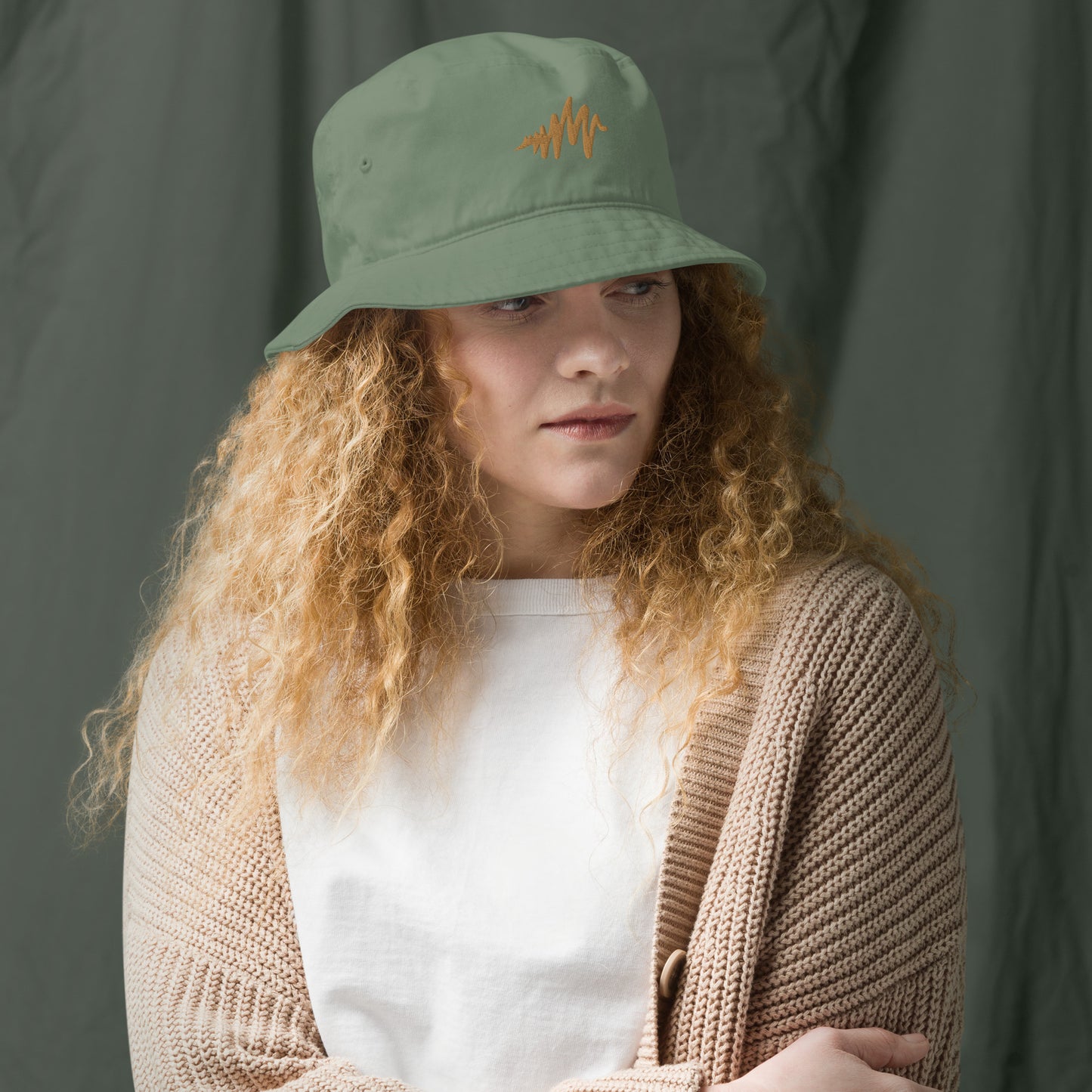 Waves | Embroidered Organic bucket hat