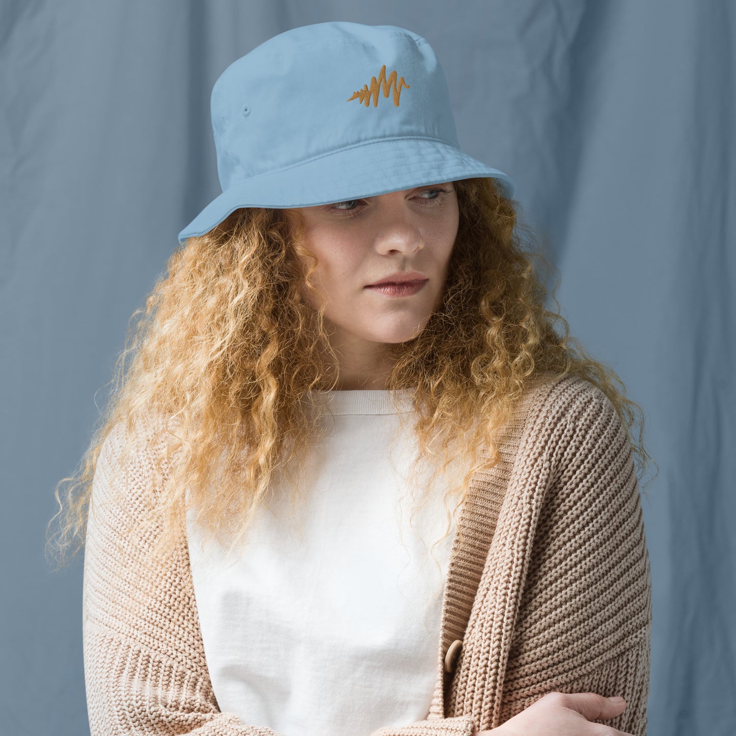 Waves | Embroidered Organic bucket hat