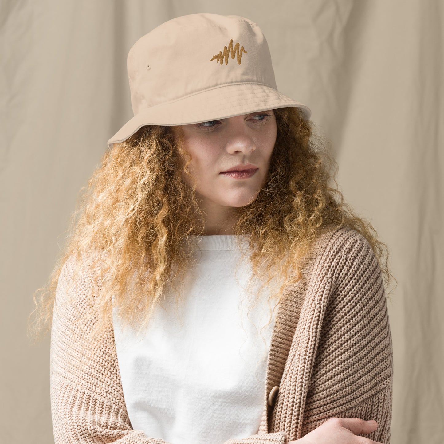 Waves | Embroidered Organic bucket hat